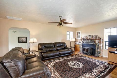 3596 E Collier Rd, Acampo, CA 95220 photo 4