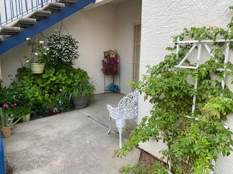 2807 Beachcomber Dr, Rocklin, CA 95677 photo 2