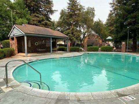 4038 Oak Villa Cir, Carmichael, CA 95608 photo 31