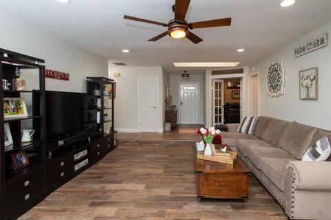 4240 Hussey Dr, Carmichael, CA 95608 photo 8