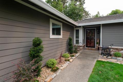 4240 Hussey Dr, Carmichael, CA 95608 photo 4