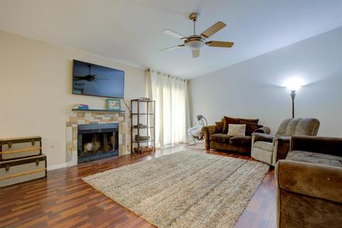 3102 Andre Ln, Turlock, CA 95382 photo 2