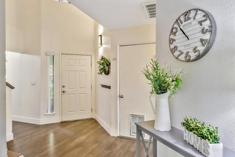 2421 Prairie Dr, Modesto, CA 95355 photo 7