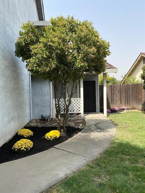 1925 Nutmeg Ct, Modesto, CA 95350 photo 2