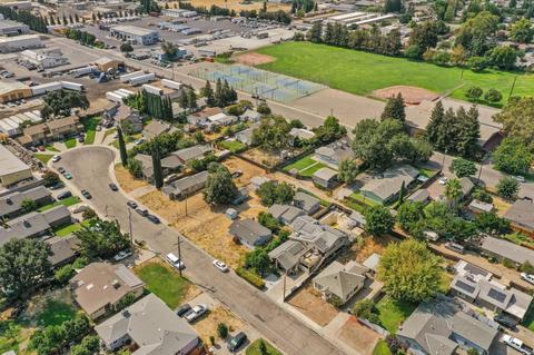 531 S Walnut Ave, Ripon, CA 95366 photo 8