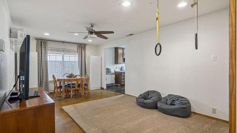 1301 W 4th St, Ripon, CA 95366 photo 9