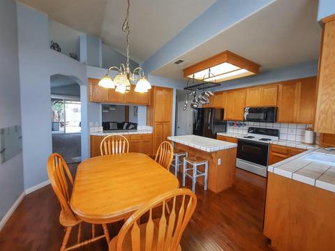 1710 Widmer Ln, Manteca, CA 95336 photo 3