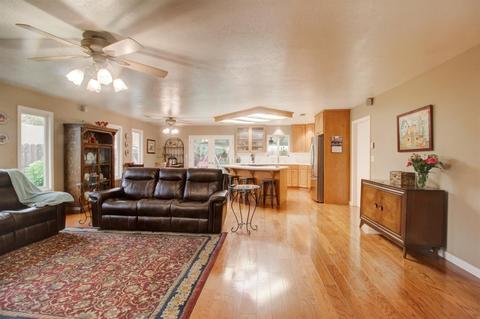 1313 Nina, Modesto, CA 95355 photo 4
