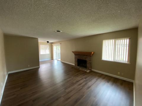 2133 W Pine St, Lodi, CA 95242 photo 23