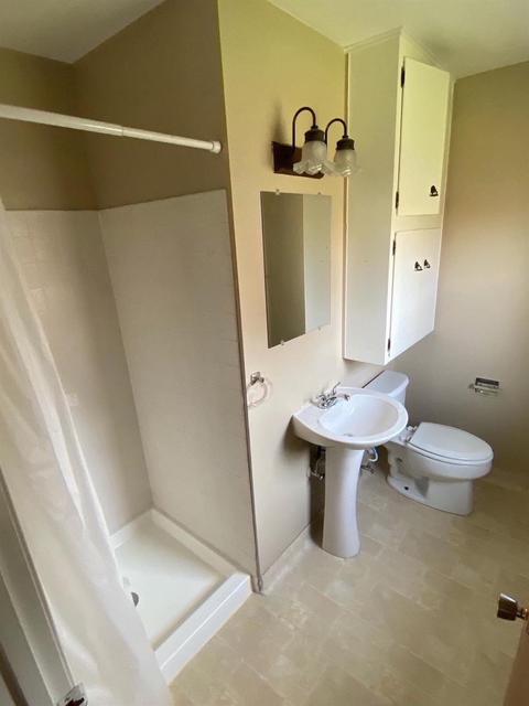 2133 W Pine St, Lodi, CA 95242 photo 10