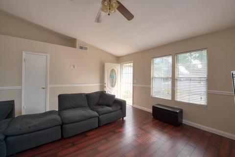 637 Waddell Way, Modesto, CA 95357 photo 4