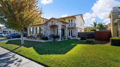 1716 Kagehiro Dr, Tracy, CA 95376 photo 2