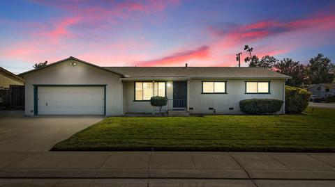620 Maxwell Ln, Lathrop, CA 95330 photo 4