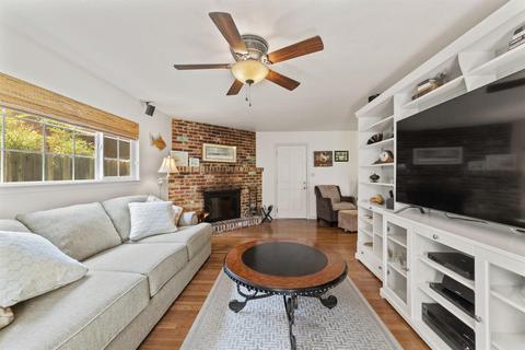 5600 Kiva Dr, Carmichael, CA 95608 photo 7