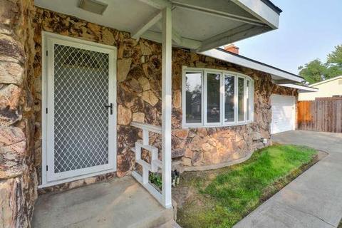 2631 Foothill Dr, Carmichael, CA 95608 photo 5