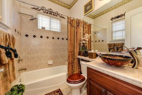 2812 Rockwell Dr, Davis, CA 95618 photo 9