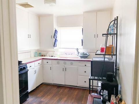436 W 26th St, Merced, CA 95340 photo 2
