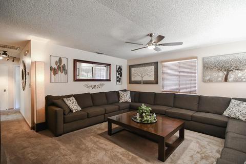 608 Scott Pl, Manteca, CA 95337 photo 2