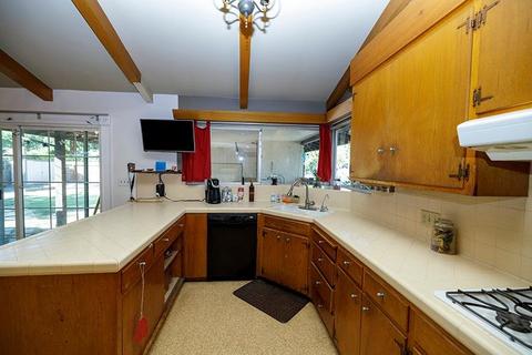 1121 Arboleda Dr, Modesto, CA 95351 photo 16