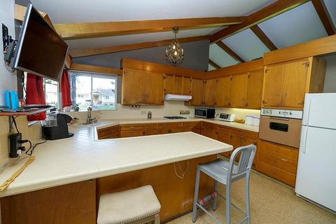 1121 Arboleda Dr, Modesto, CA 95351 photo 13