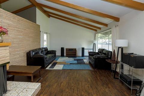 1121 Arboleda Dr, Modesto, CA 95351 photo 7