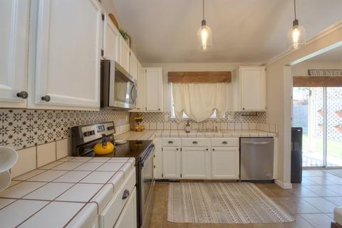 608 Westfield Ln, Patterson, CA 95363 photo 13