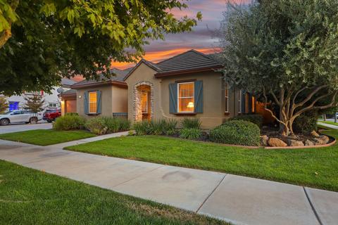 1504 Augusta Pointe Dr, Ripon, CA 95366 photo 2