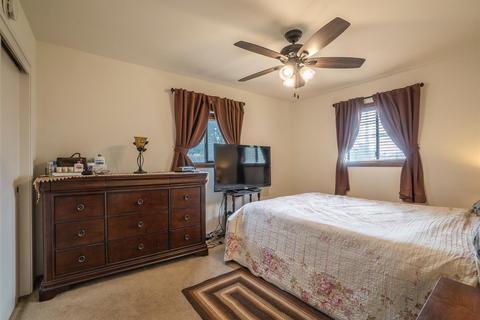 6536 Saint James Dr, Carmichael, CA 95608 photo 3