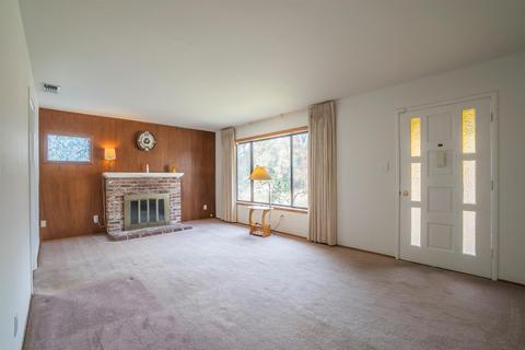 6536 Saint James Dr, Carmichael, CA 95608 photo 2