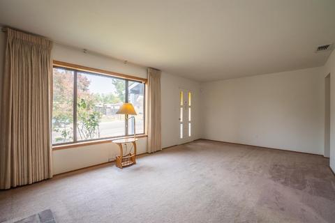 6536 Saint James Dr, Carmichael, CA 95608 photo 5