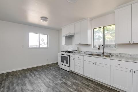704 Lombardo Ave, Modesto, CA 95351 photo 1