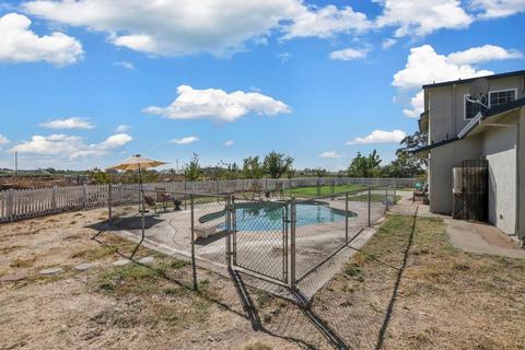 12622 E Harney Ln, Lodi, CA 95240 photo 23