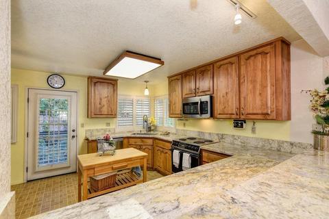 3809 Olivebranch Ln, Carmichael, CA 95608 photo 4