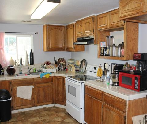 1831 John St, Modesto, CA 95351 photo 4