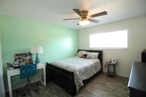 11064 E Comstock Rd, Stockton, CA 95215 photo 14