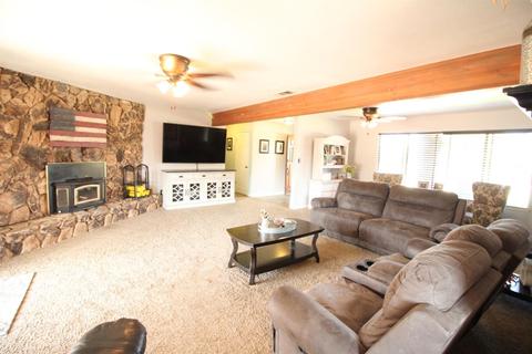 11064 E Comstock Rd, Stockton, CA 95215 photo 7