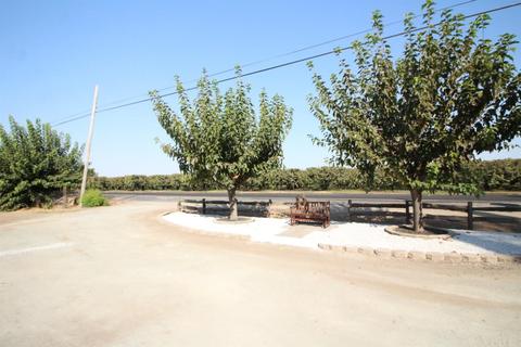 11064 E Comstock Rd, Stockton, CA 95215 photo 4