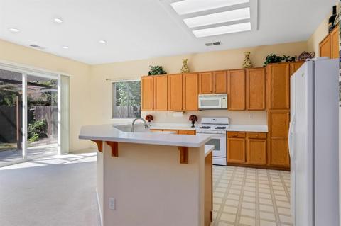 4205 Laguna Seca Ct, Modesto, CA 95356 photo 12