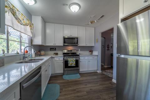 1033 Badgley Dr, Modesto, CA 95350 photo 4