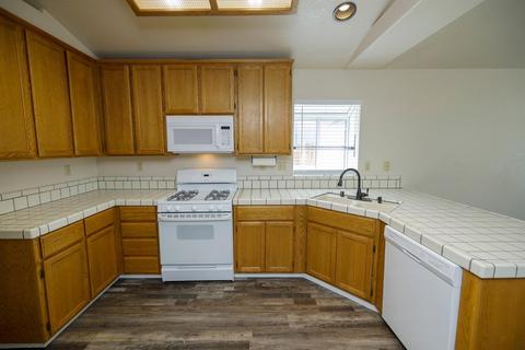844 Taggert Ct, Modesto, CA 95351 photo 10
