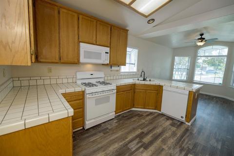 844 Taggert Ct, Modesto, CA 95351 photo 6