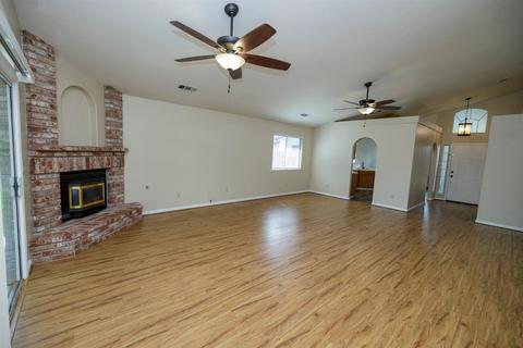 844 Taggert Ct, Modesto, CA 95351 photo 4