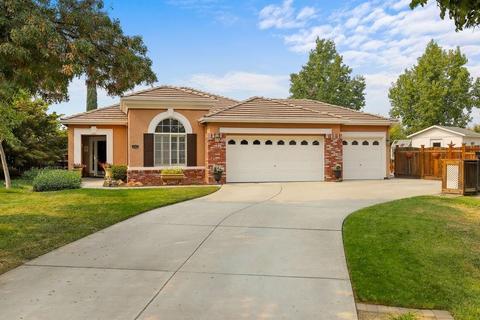 165 Albert Ct, Tracy, CA 95376 photo 2