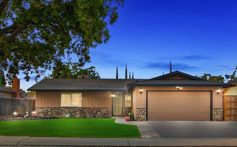 3033 Freedom Ln, Modesto, CA 95354 photo 2