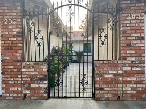 207 Redbud Ln, Modesto, CA 95354 photo 2