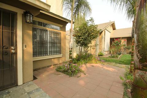 1541 Ironside Dr, Modesto, CA 95358 photo 4