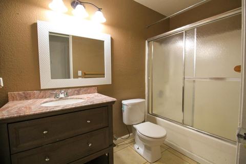 1541 Ironside Dr, Modesto, CA 95358 photo 9