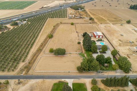 21607 S Olive Ave, Ripon, CA 95366 photo 2