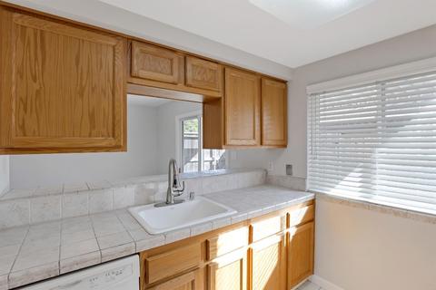 4034 Oak Villa Cir, Carmichael, CA 95608 photo 16