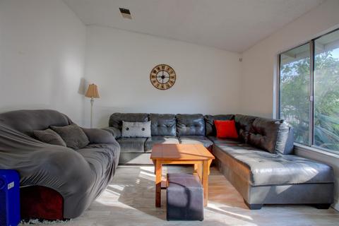 1809 Hunt Ave, Modesto, CA 95350 photo 3